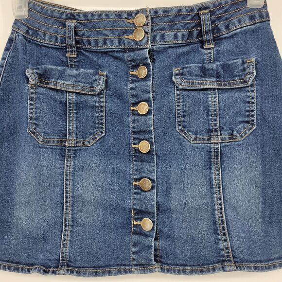 Jolt size 1 jean mini skirt. ^ - Picture 3 of 5